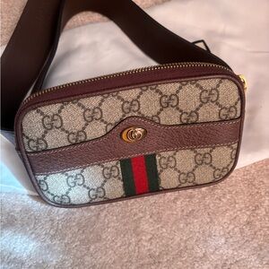 Gucci Brown Leather Logo Belt with Dark Brown Strap